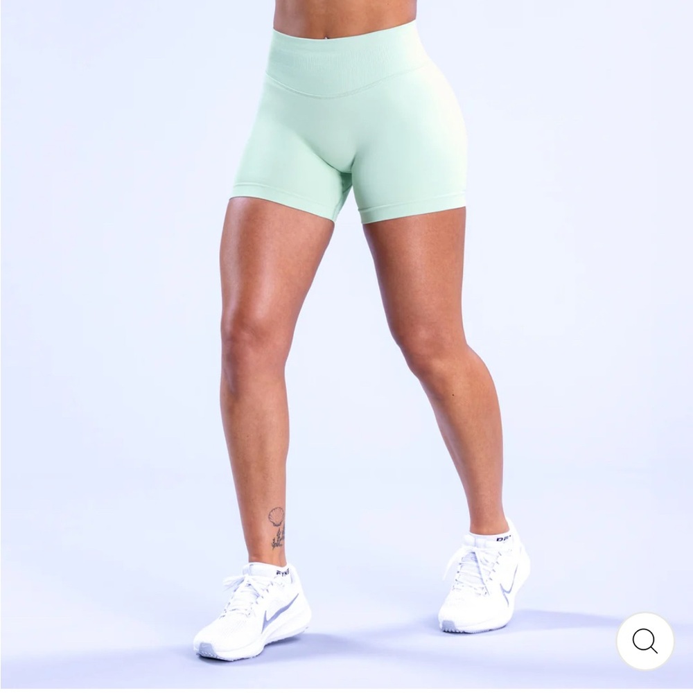 DFYNE IMPACT SHORTS 4.5”
